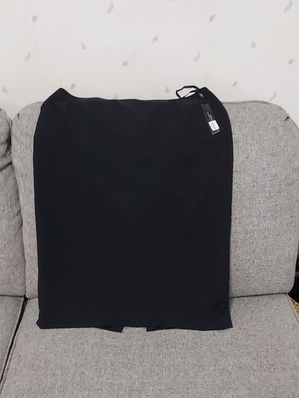 Tahari Black Midi Pencil Skirt
